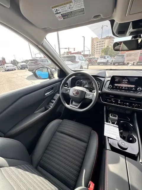 2026 Nissan Rogue SV photo 24
