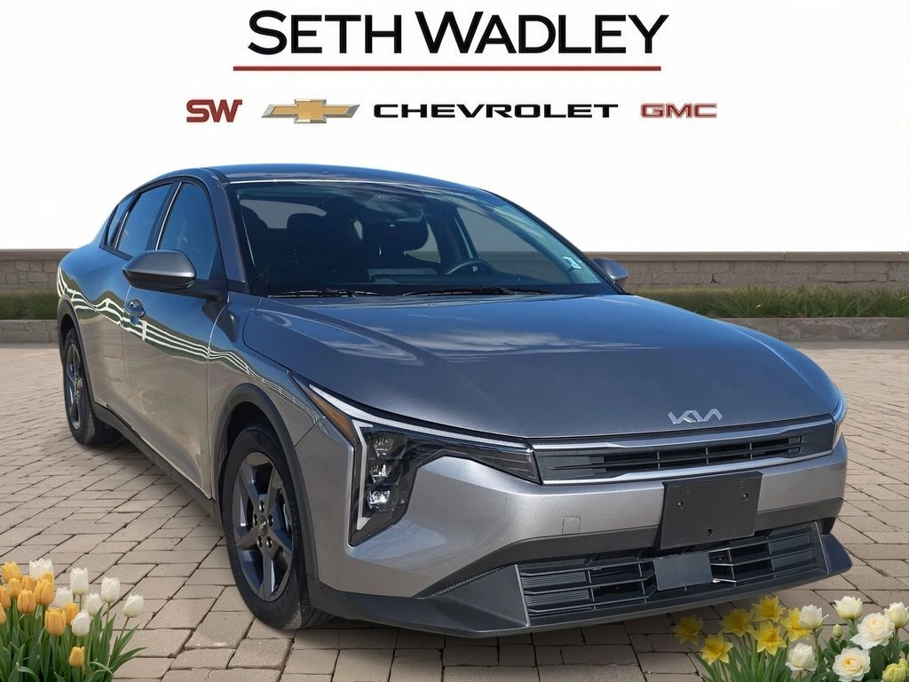 2025 Kia K4 LXS AT's photo