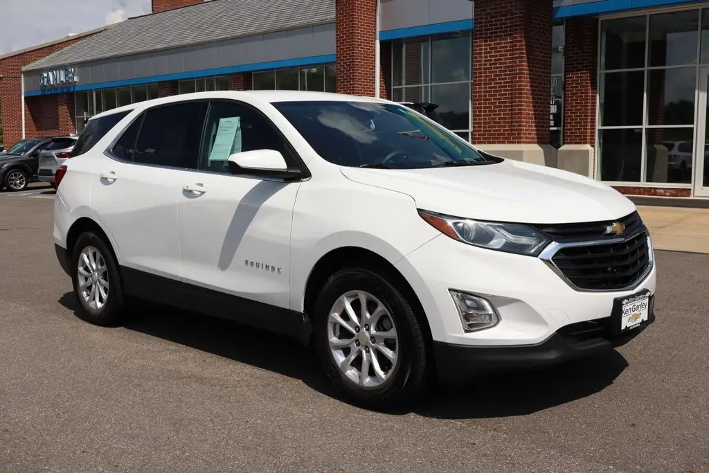 Used 2018 Chevrolet Equinox LT with VIN 3GNAXJEV6JS505116 for sale in Aurora, OH