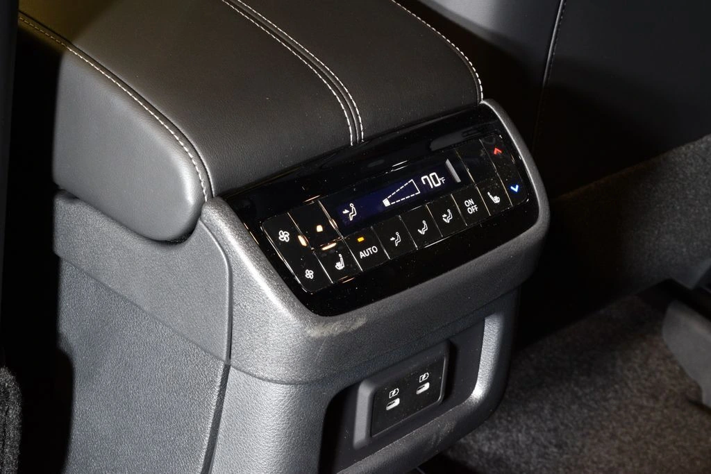 2027 INFINITI QX60 Sport - Photo 32