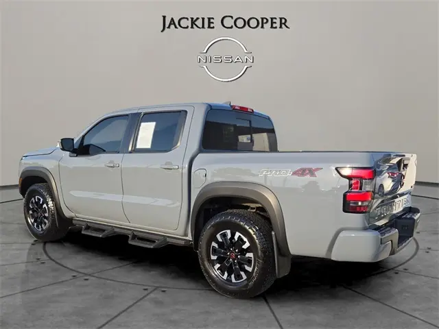 2024 Nissan Frontier PRO-4X photo 3