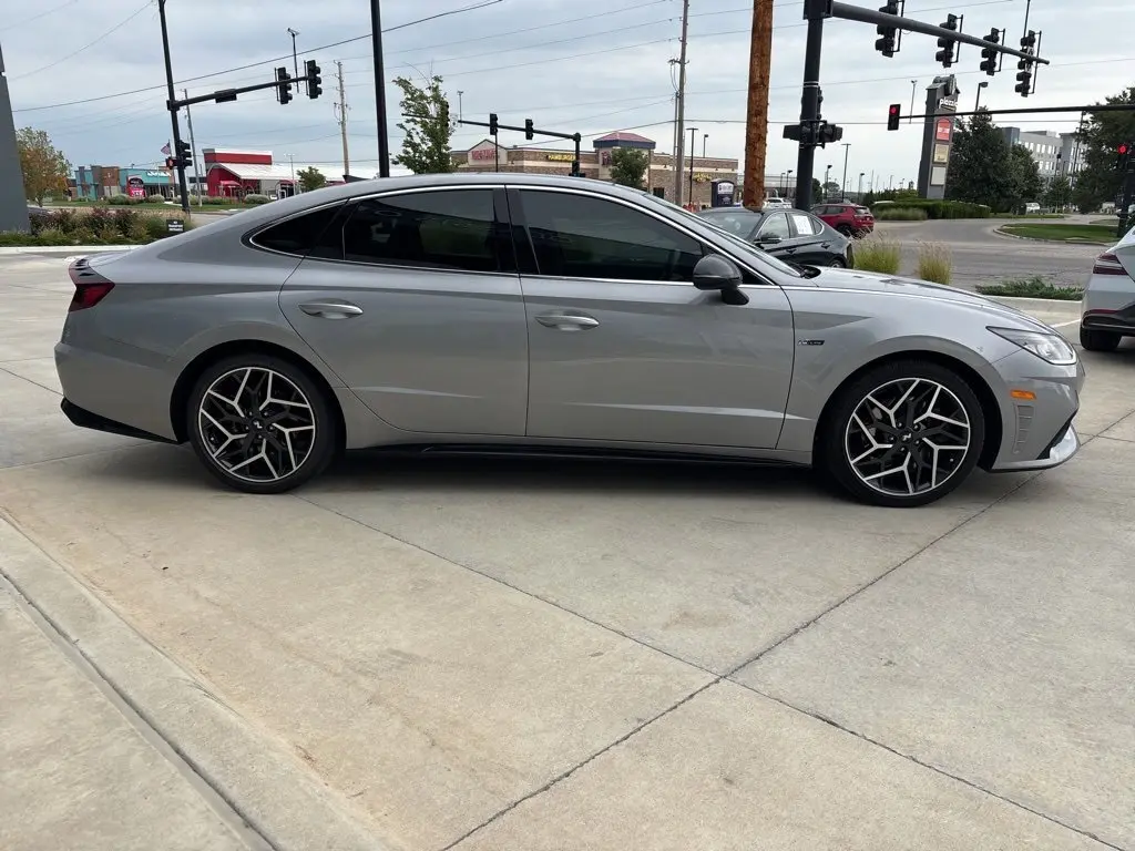 2023 Hyundai Sonata SEL Convenience N Line photo 17