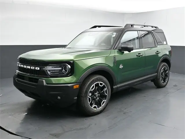 2025 Ford Bronco Sport Outer Banks photo 3