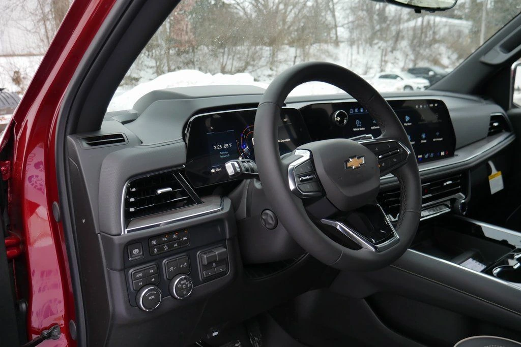2026 Chevrolet Suburban Premier - Photo 9