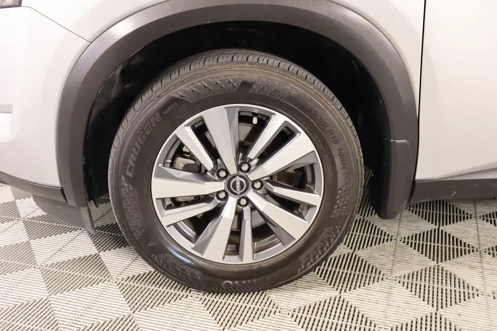 2024 Nissan Pathfinder SL photo 19