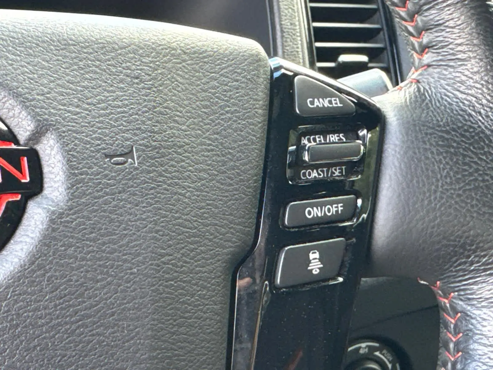 2023 Nissan Frontier PRO-4X photo 18