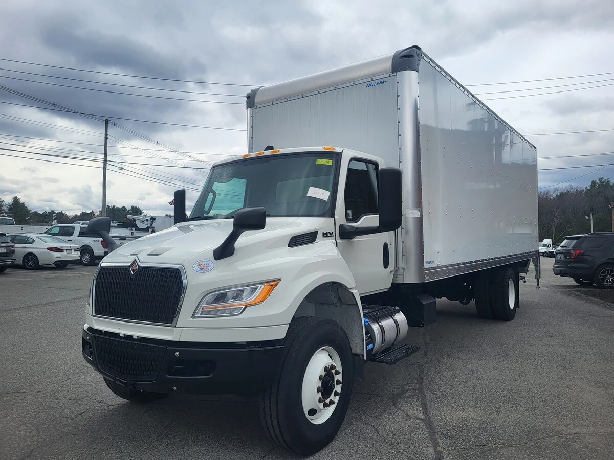 2025 International MV - image 3