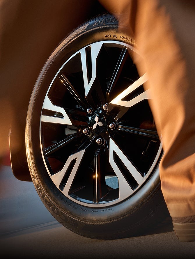 Available 18” Alloy Wheels