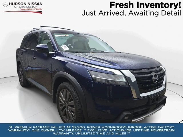 2022 Nissan Pathfinder SL