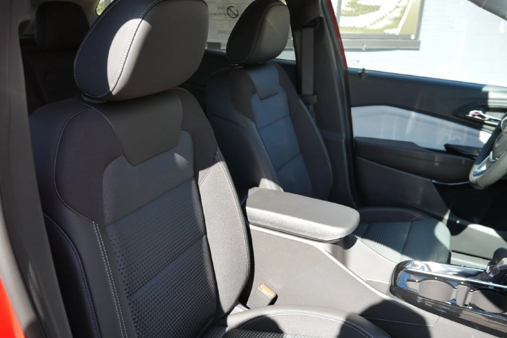 2026 Chevrolet Trax LT - Photo 10