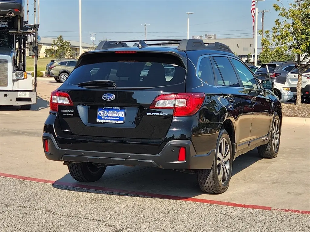 2019 Subaru Outback 2.5i Limited photo 3