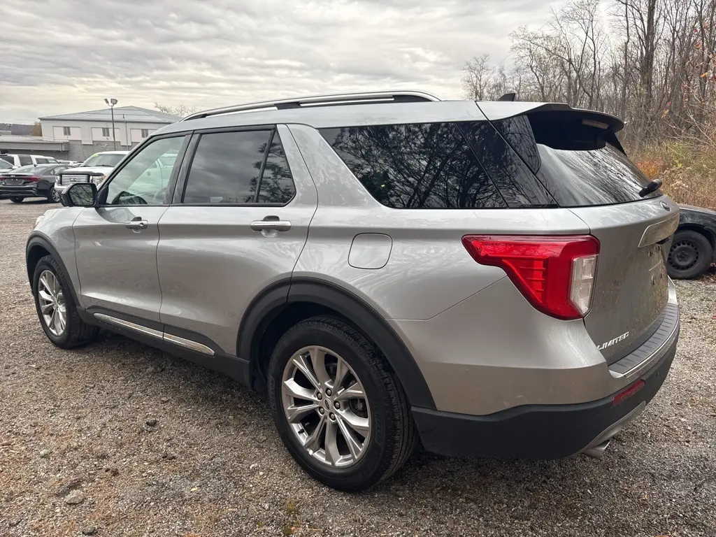 2023 Ford Explorer Limited photo 3