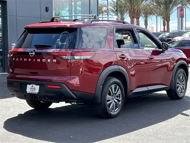 2025 Nissan Pathfinder SV photo 6