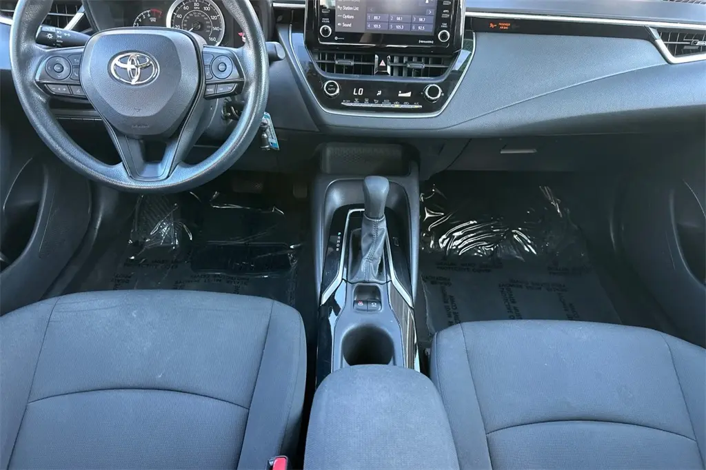 2022 Toyota Corolla LE photo 10