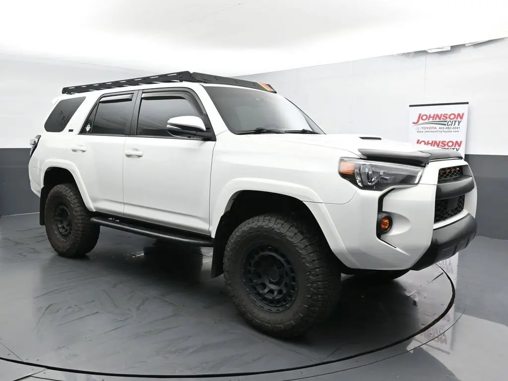 2021 Toyota 4Runner SR5 Premium 4WD photo 2