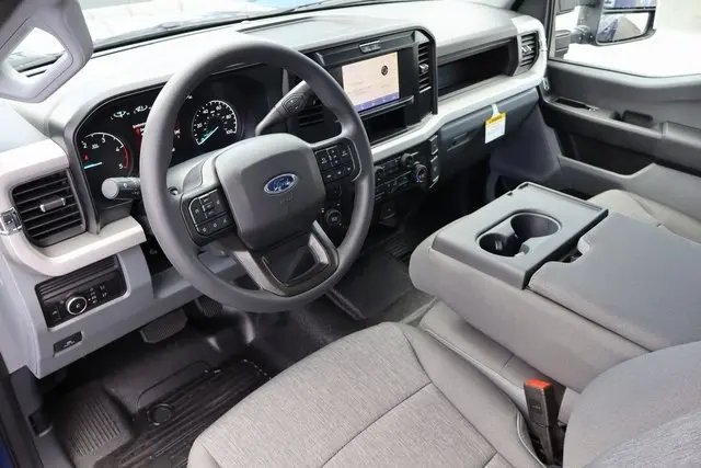 2026 Ford F-450 photo 4