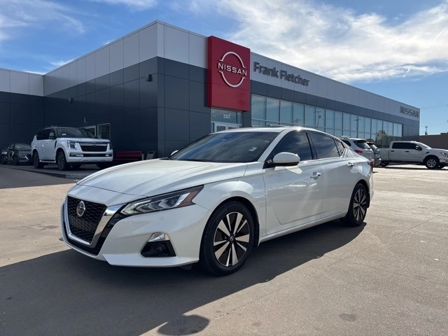2022 Nissan Altima S's photo