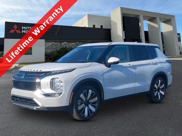 2026 Mitsubishi Outlander SE FWD's photo