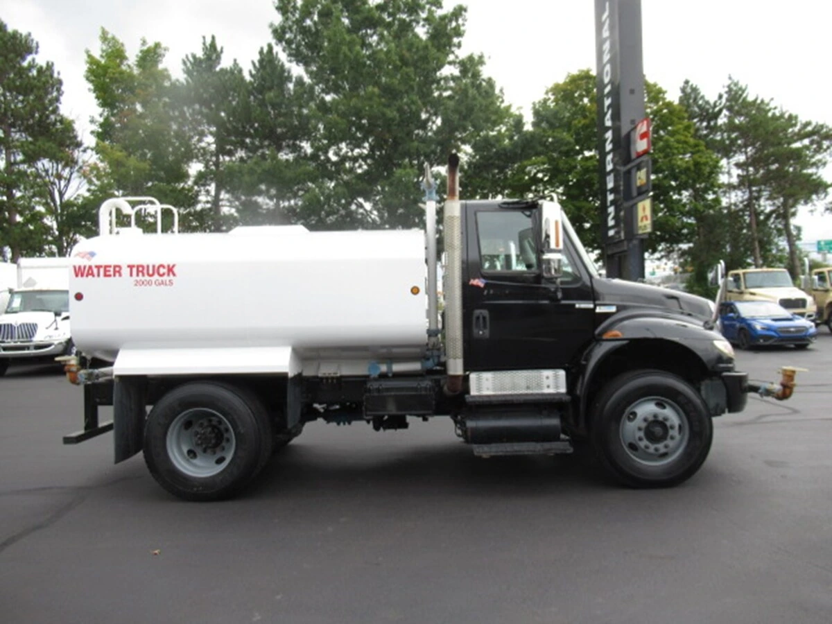 2013 International 4300 in Manchester, NH — photo 4