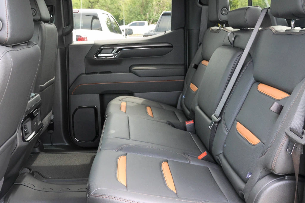 2026 GMC Sierra 1500 AT4 - Photo 17
