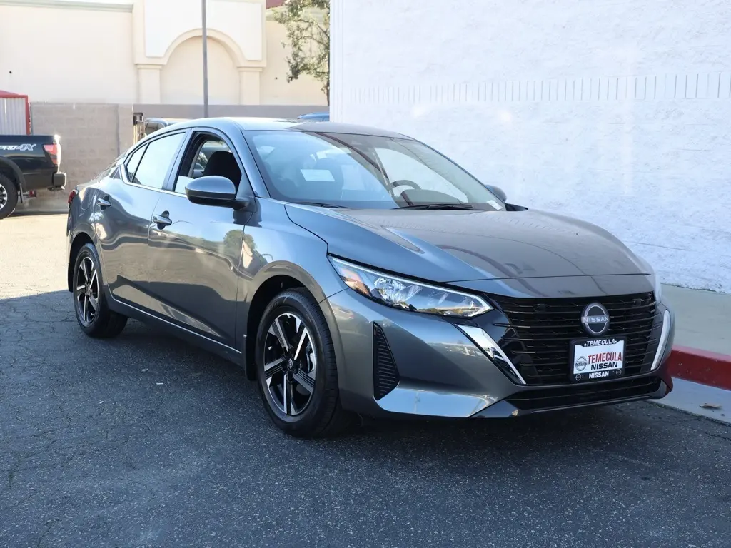 2025 Nissan Sentra SV's photo