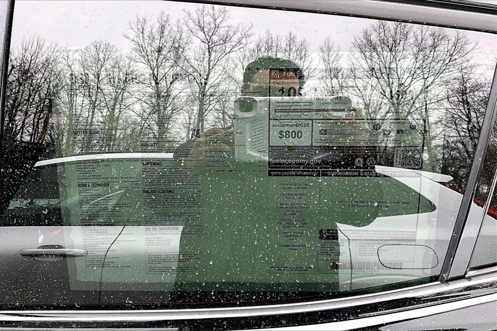 2026 Volvo - image 13