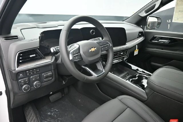 2026 Chevrolet Suburban LT - Photo 16