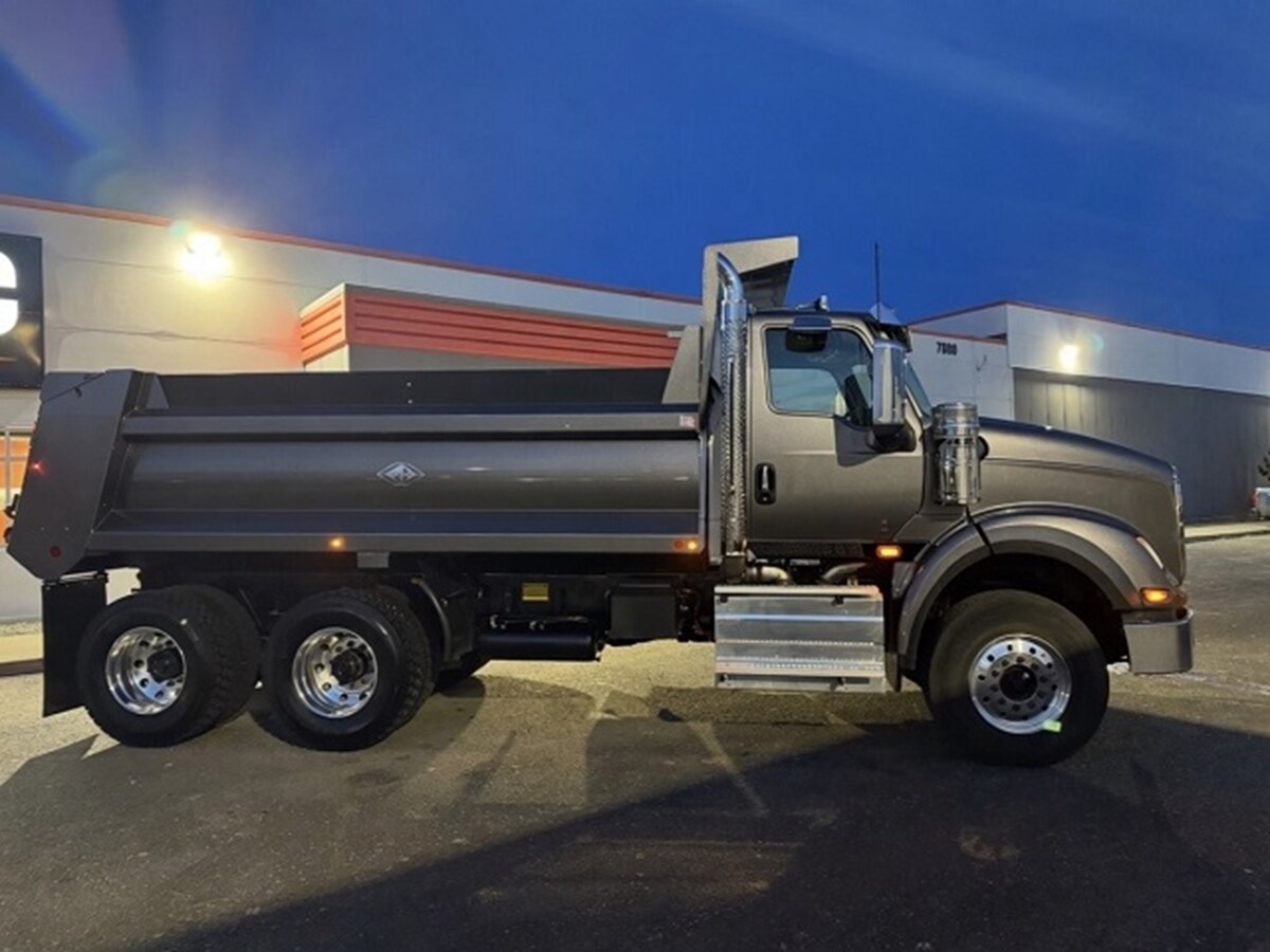 2027 International HX in Anchorage, AK — photo 2