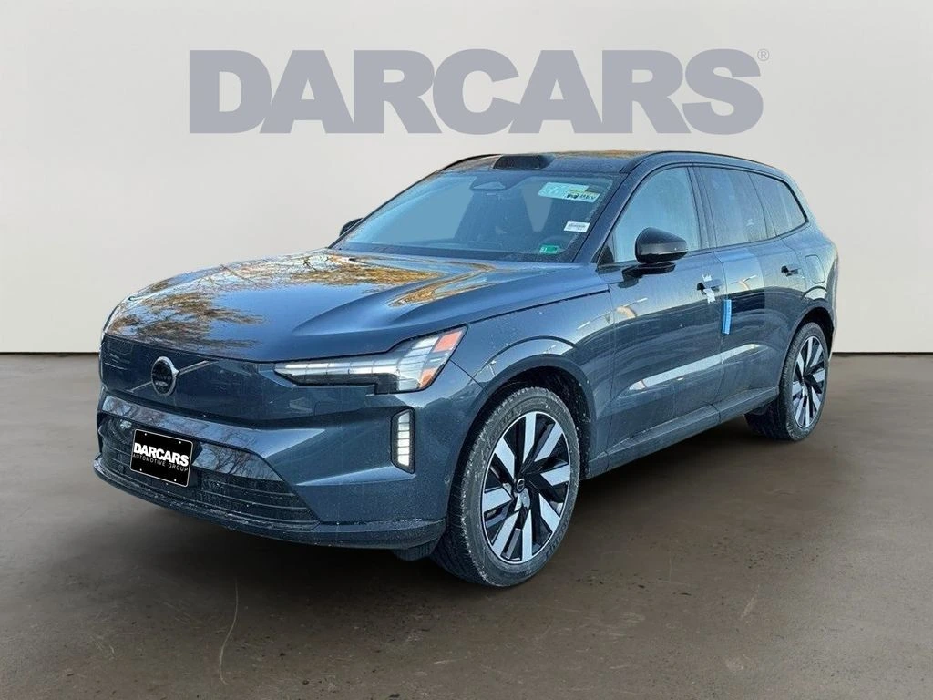 2025 Volvo - image 2