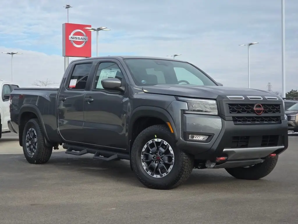 2026 Nissan Frontier PRO-4X's photo