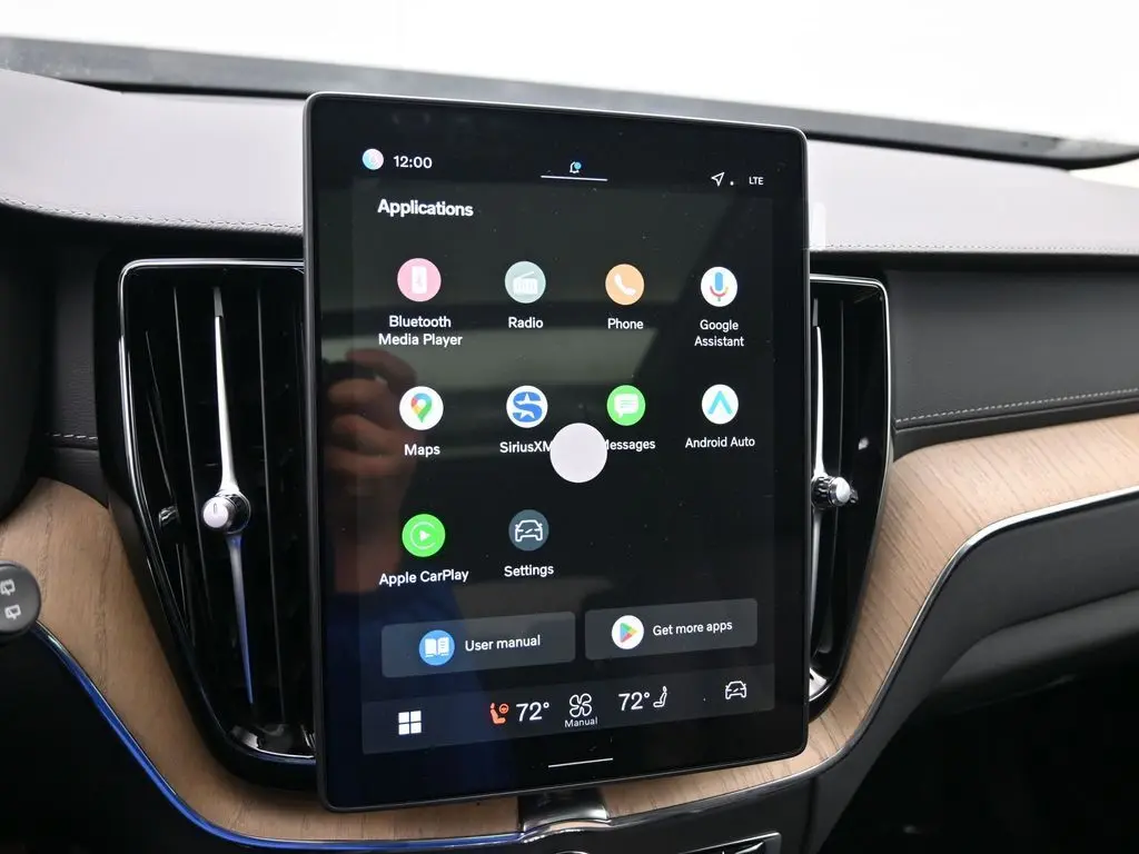 2026 Volvo - image 12