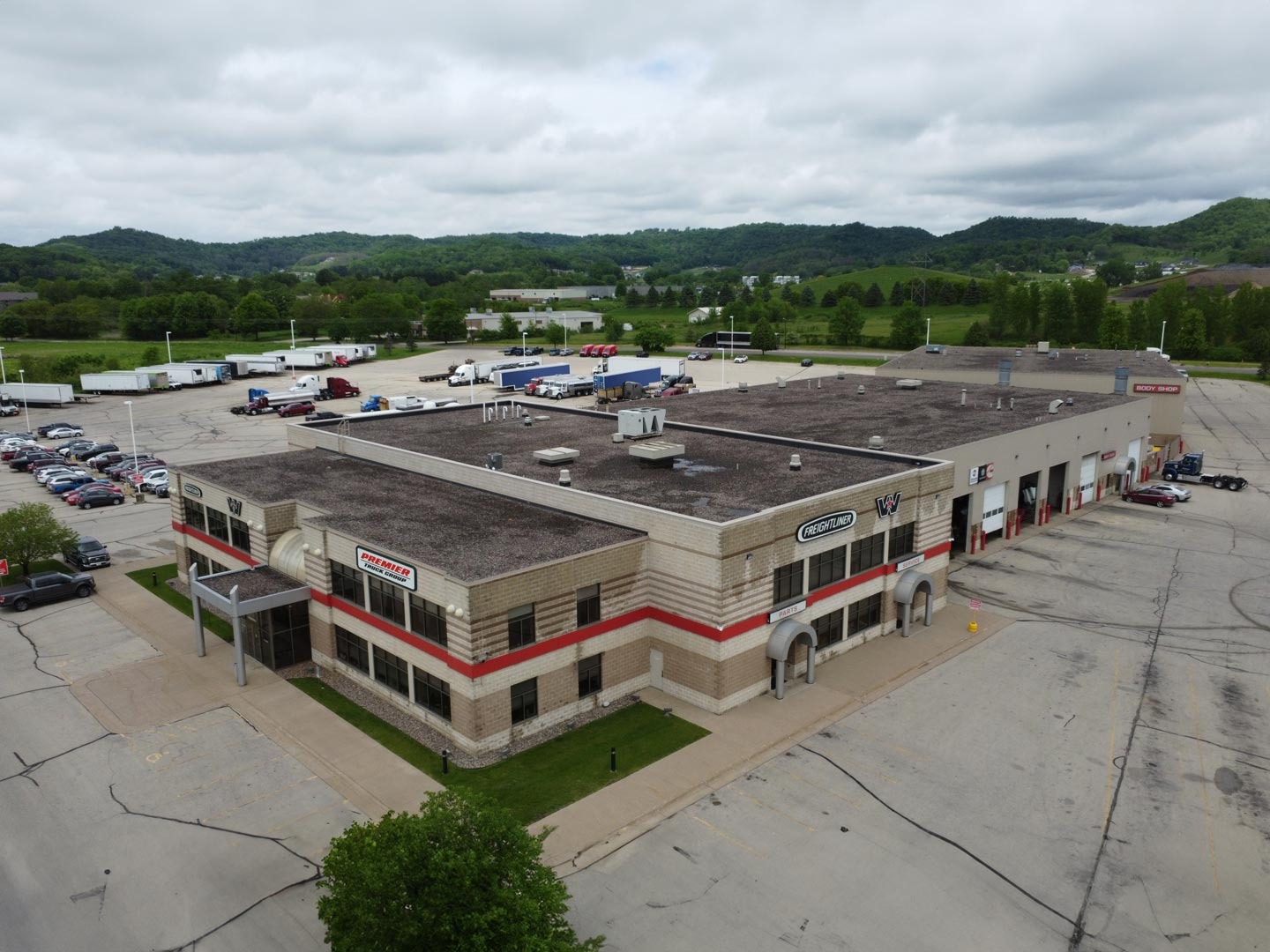Premier Truck Group of La Crosse Collision Center
