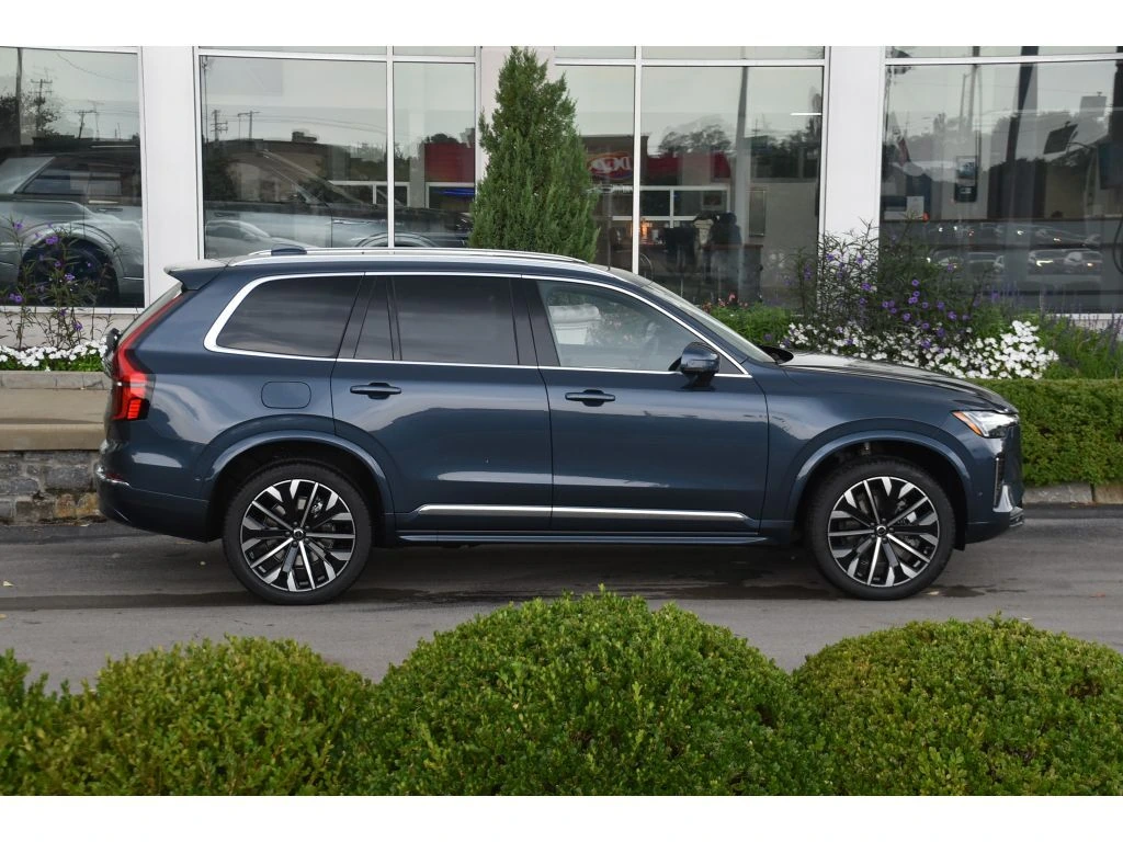 2026 Volvo - image 2