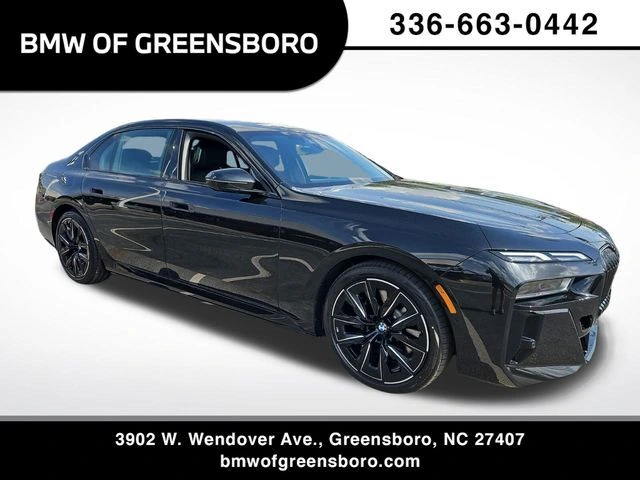 2025 BMW i7 M70's photo