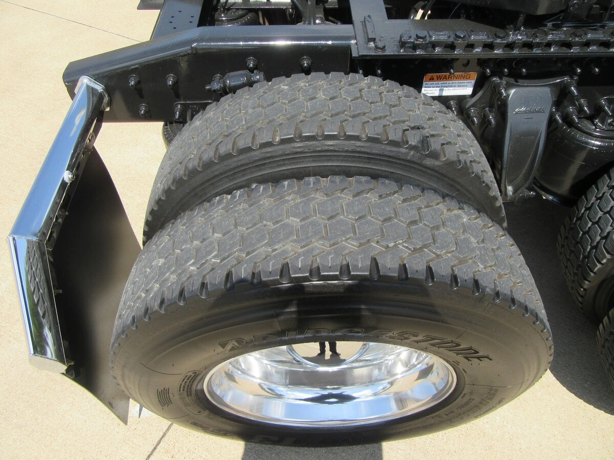 2024 Freightliner Cascadia - image 15