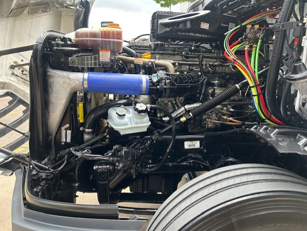 2024 Freightliner Cascadia - image 14