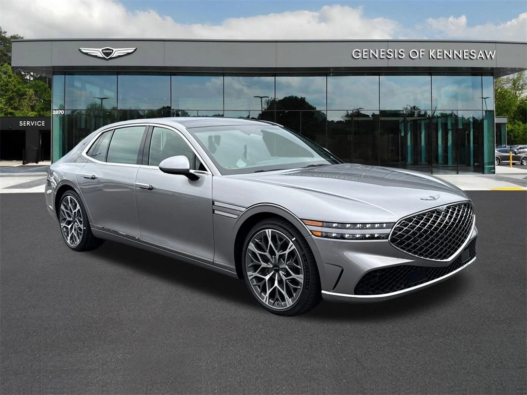 2026 GENESIS G90 Base's photo
