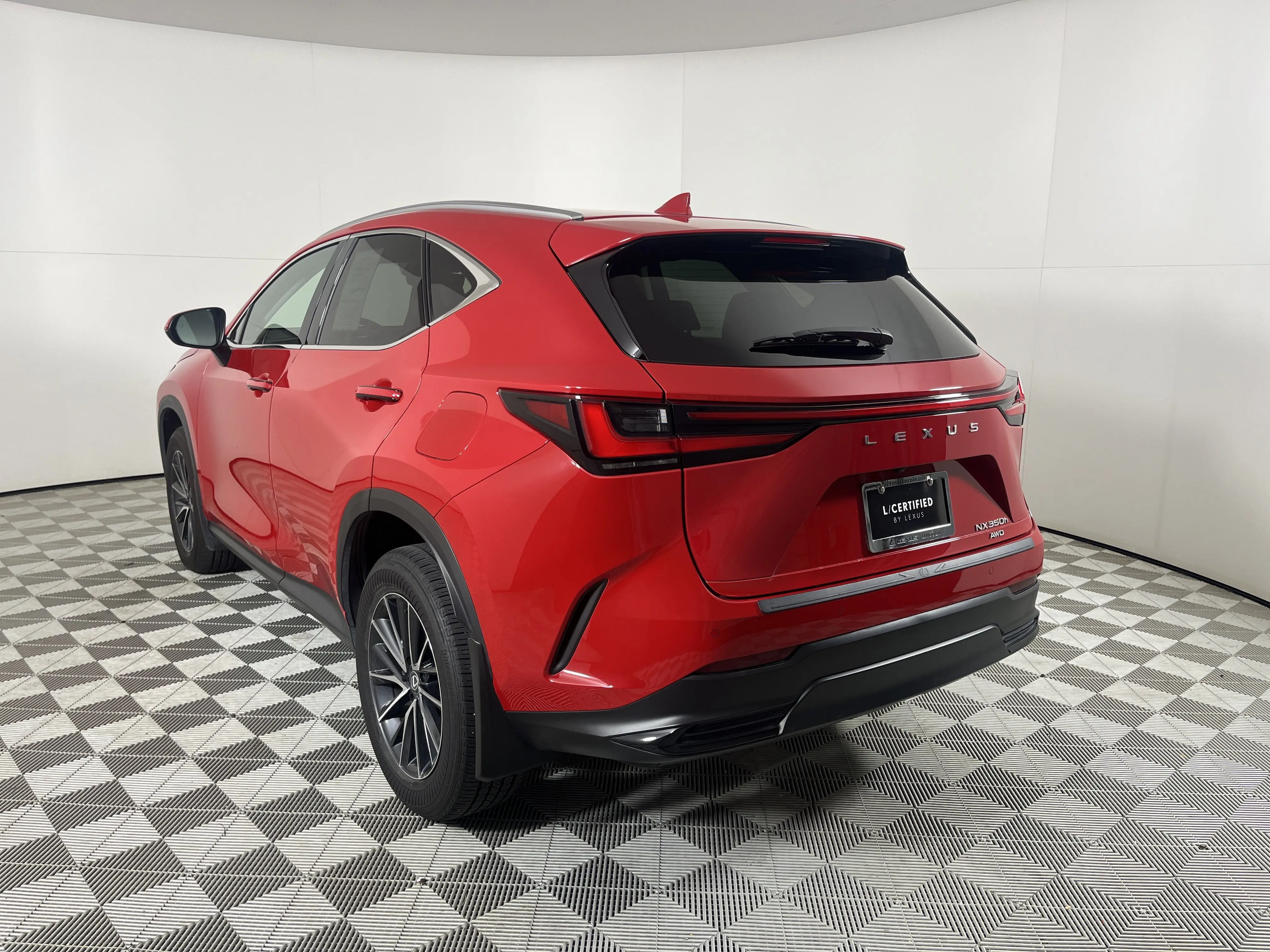 2024 Lexus NX 350h Premium AWD photo 8