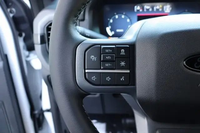 2025 Ford F-150 XLT photo 25