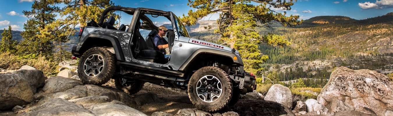 2017 Jeep Wrangler Exterior Passenger Side Front Profile while Off-Road