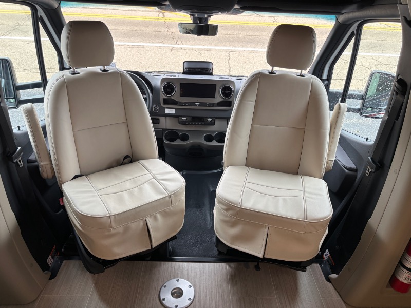 View 24R/24R/2026 image-13