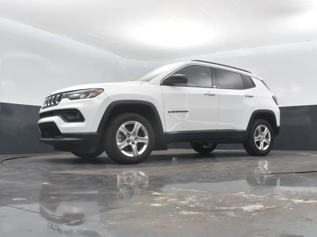 2023 Jeep Compass Latitude photo 39