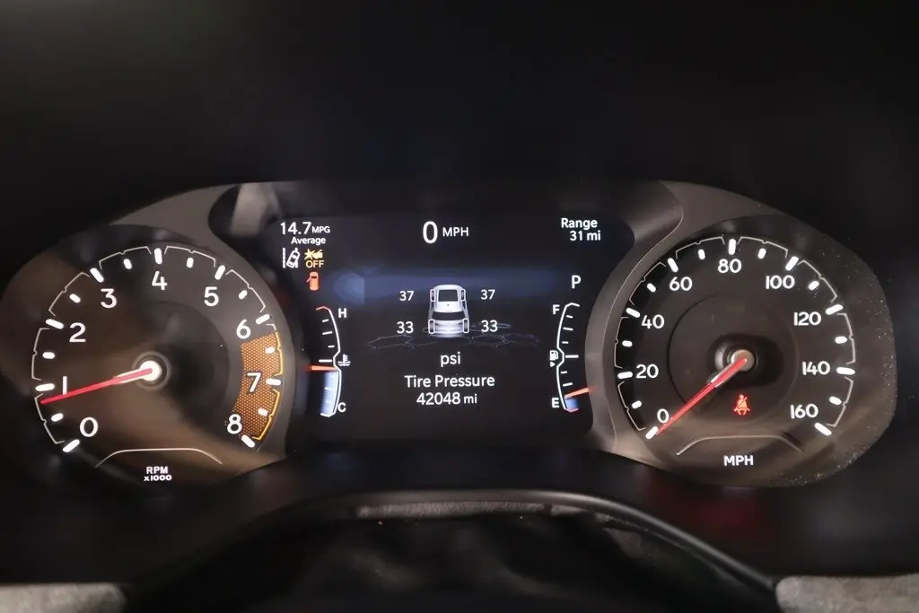2024 Jeep Compass Latitude Lux photo 3