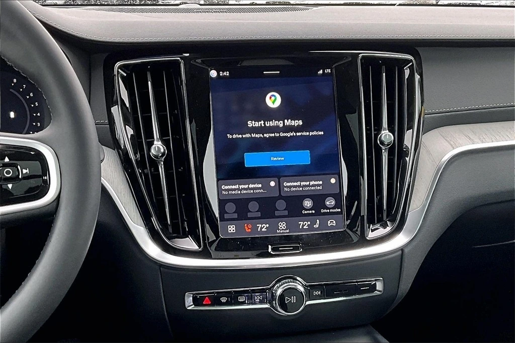 2026 Volvo - image 6