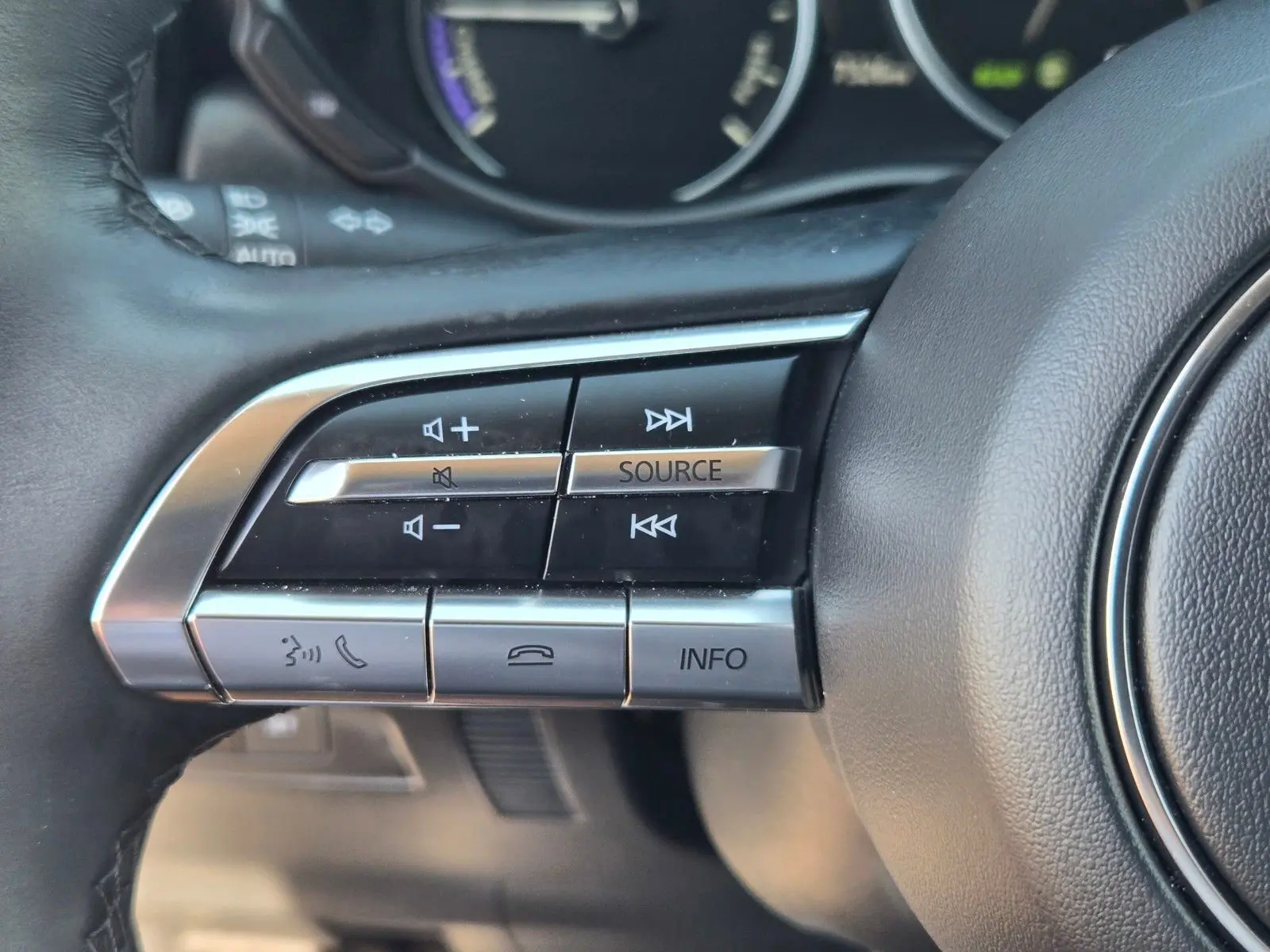 2025 Mazda CX-50 Premium Plus photo 25