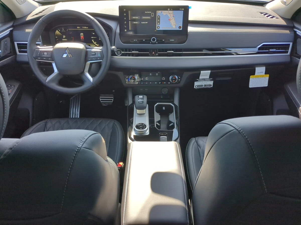 2026 Mitsubishi Outlander SEL - Photo 16