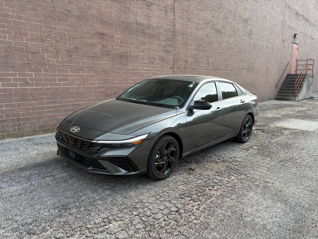 2026 Hyundai Elantra 2.0 SEL Sport Premium's photo