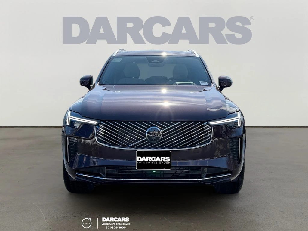 2025 Volvo - image 2