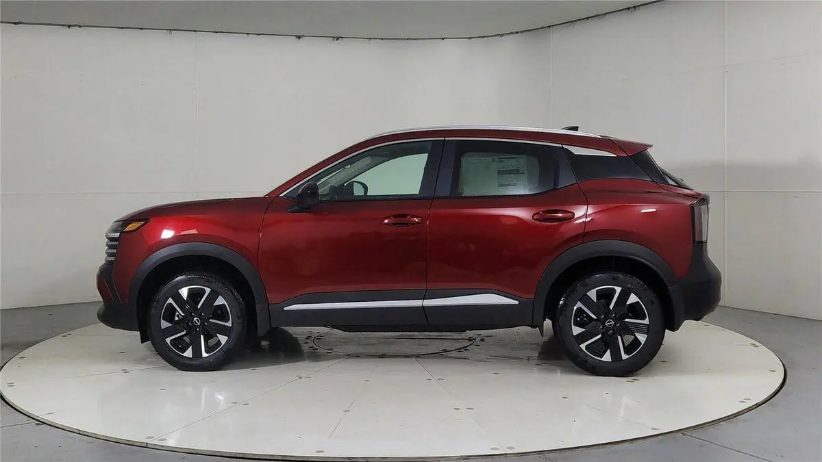 2026 Nissan Kicks SV photo 2