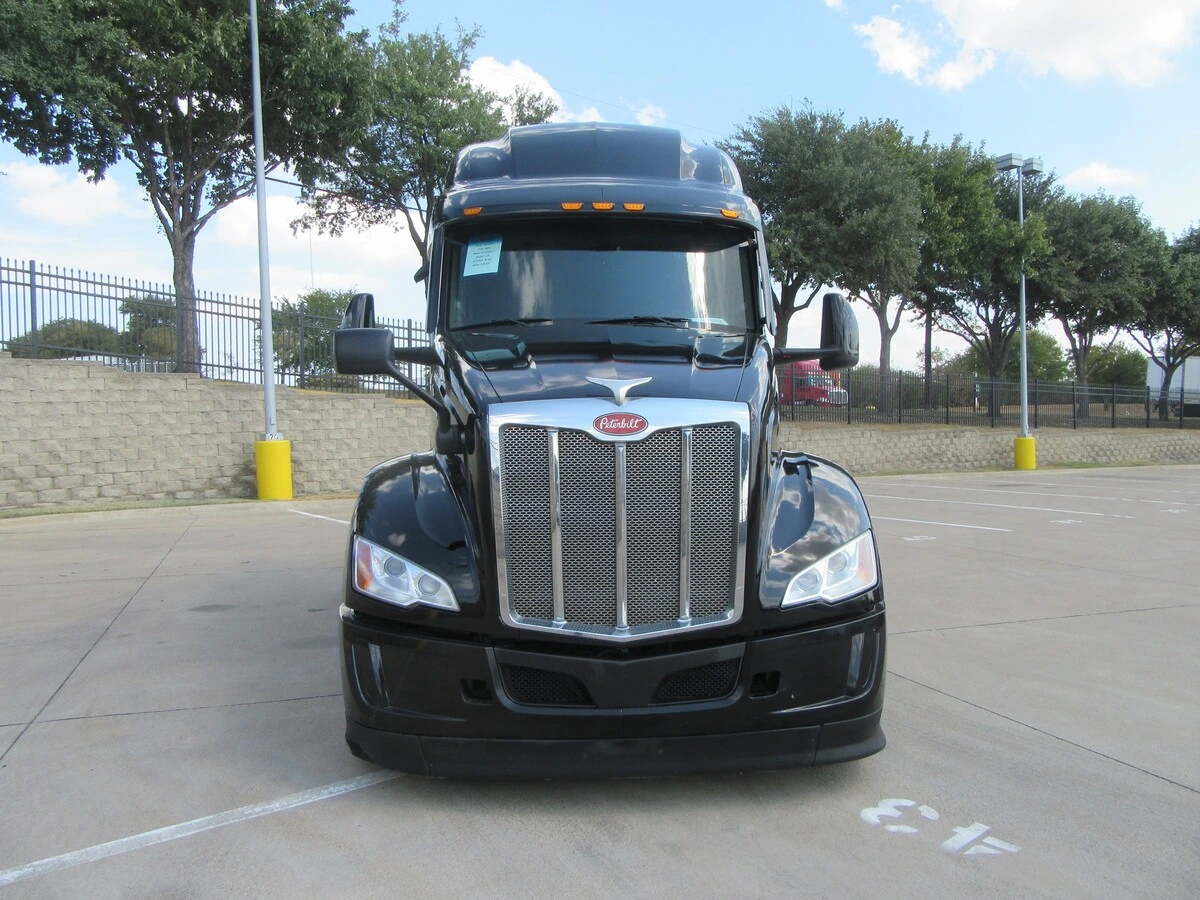 2023 Peterbilt 579 — photo 7